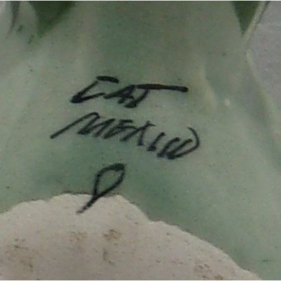 VTG Tanola Light & Dark Green Hand Painted Bird Signed "CAT" Mexico 2 3/4" - Picture 7 of 8